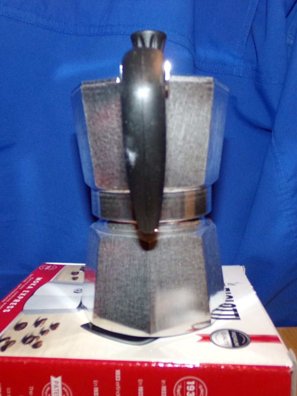 Bialetti  MOKA EXPRESS 3-Cup Stovetop Coffee Maker - Expresso Silver New - Picture 3 of 15